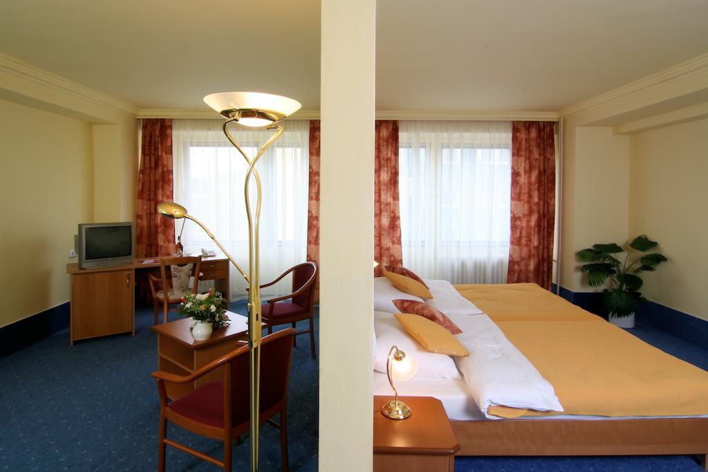 Albion Hotel Прага Номер фото